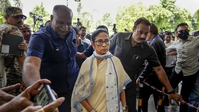 TMC में राजनीतिक भूचाल 20 में से 19 बागी सांसद पार्टी को कह सकते हैं अलविदा !