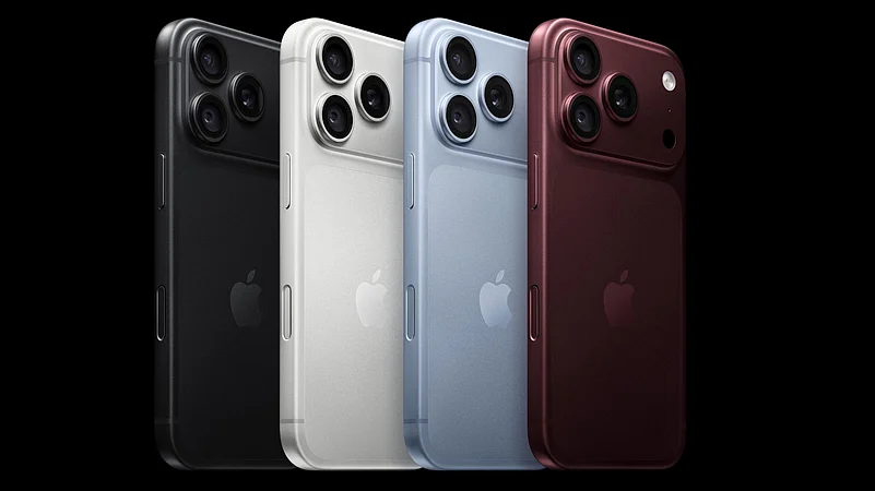 iPhone 18 Series : iPhone 18 Pro, iPhone 18 Pro Max की सेल हुई शुरू, रात से ही लाइन में लगे थे लोग